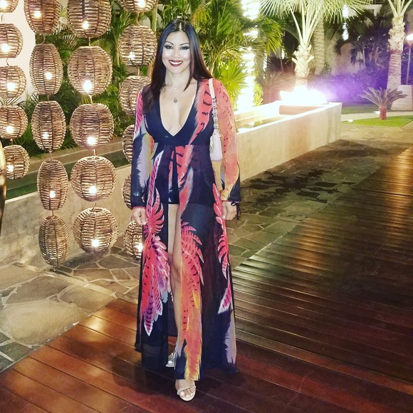 🌺 Aloha! I'm Ria 🌺 - Picture 4 of 6